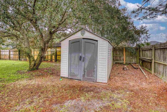 2016 Anchor Dr, Navarre, FL 32566
