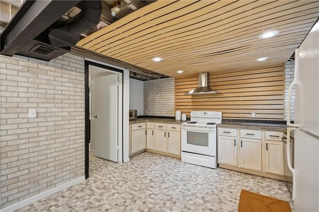 2514 NE 76th Street, Kansas City, MO 64118
