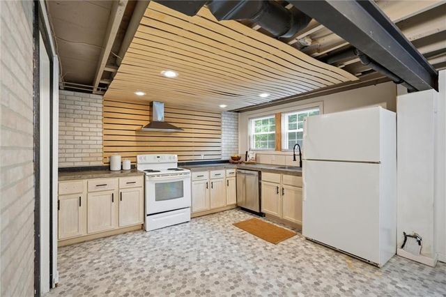 2514 NE 76th Street, Kansas City, MO 64118