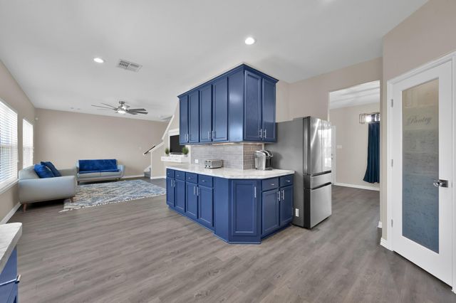 11323 Creekway Bend Drive, Humble, TX 77396