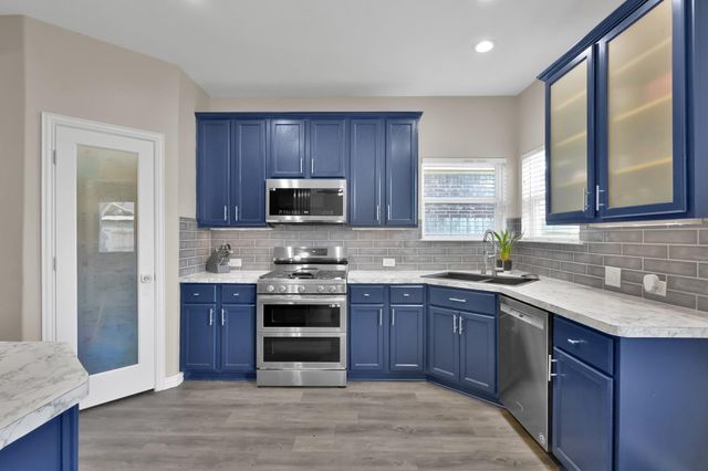 11323 Creekway Bend Drive, Humble, TX 77396