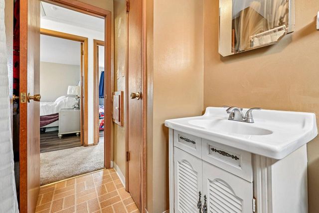 8504 Westbrook DRIVE, Sturtevant, WI 53177