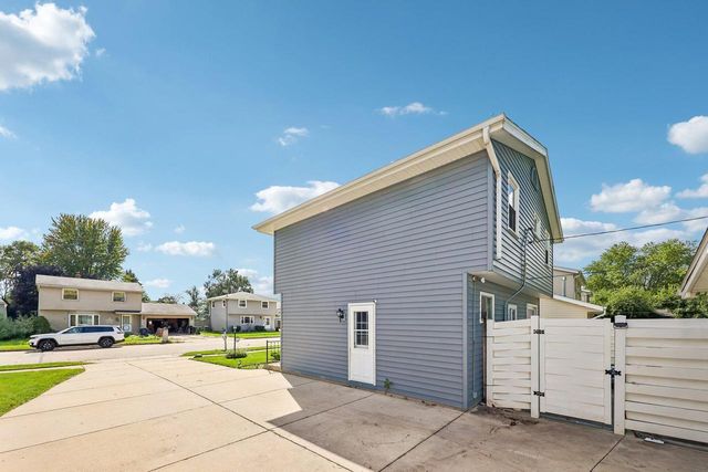 8504 Westbrook DRIVE, Sturtevant, WI 53177