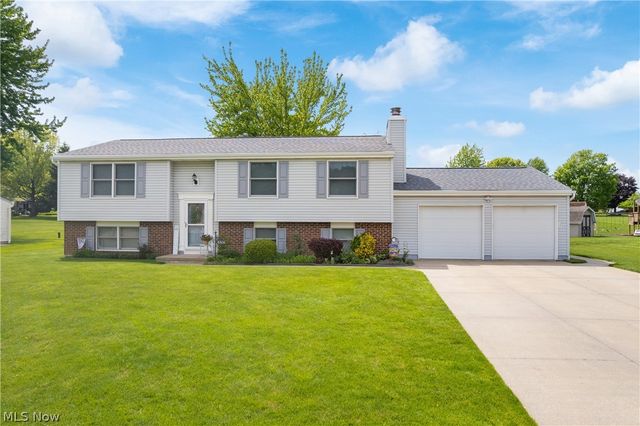 4506 Honeysuckle Drive, Green, OH 44720
