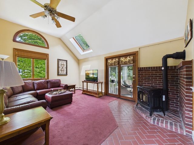 12 S Douglas St, Rockland, MA 02370