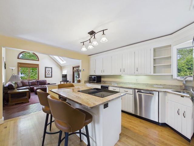 12 S Douglas St, Rockland, MA 02370