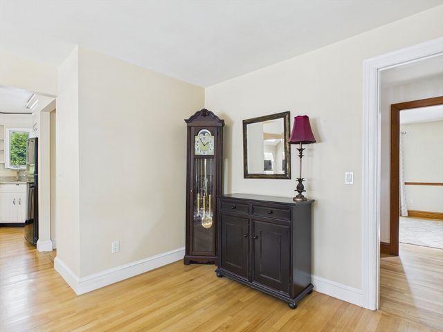12 S Douglas St, Rockland, MA 02370