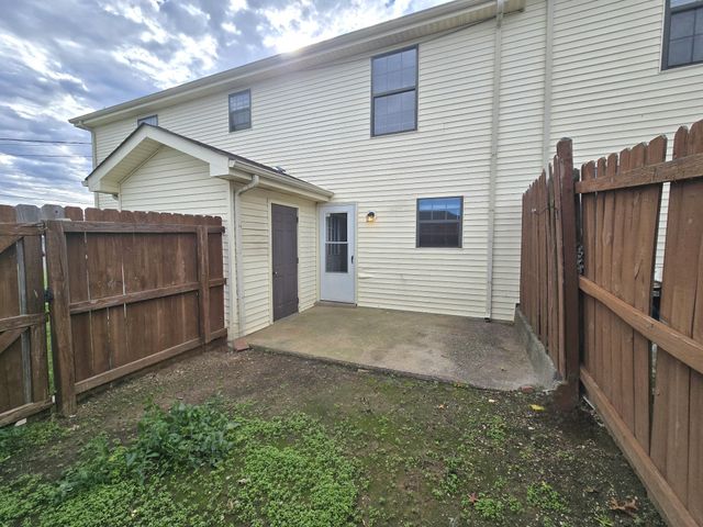 291 Northridge Dr Apt 3, Clarksville, TN 37042