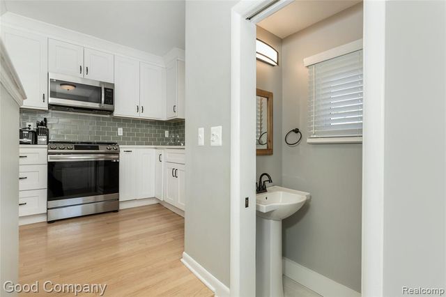 606 Magnolia Avenue, Royal Oak, MI 48073
