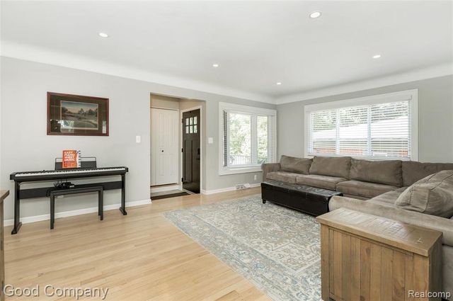 606 Magnolia Avenue, Royal Oak, MI 48073