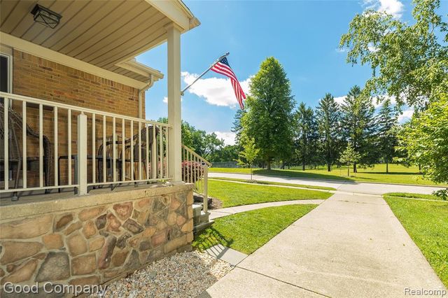 606 Magnolia Avenue, Royal Oak, MI 48073