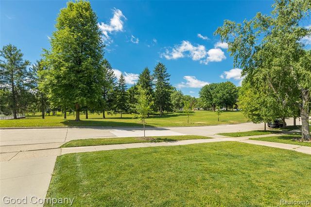 606 Magnolia Avenue, Royal Oak, MI 48073