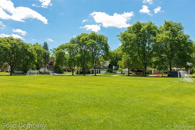 606 Magnolia Avenue, Royal Oak, MI 48073