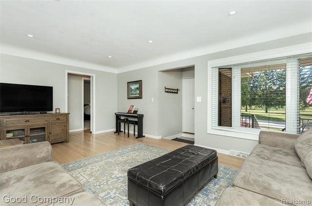 606 Magnolia Avenue, Royal Oak, MI 48073