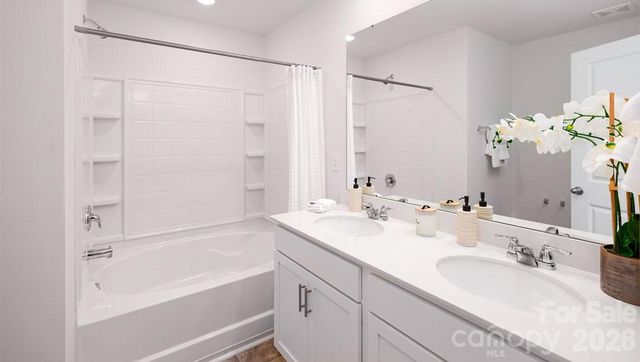 160 Piney Woods Road, Fletcher, NC 28732
