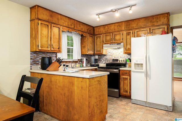1454 FALLING ROCK CIRCLE, Alabaster, AL 35007