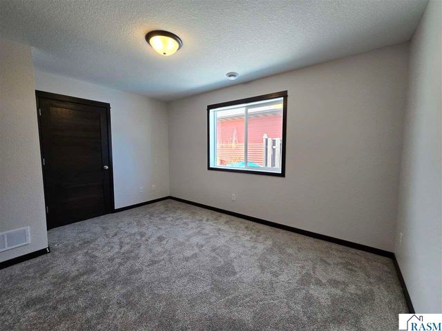 2118 Nelson Street, St. Peter, MN 56082