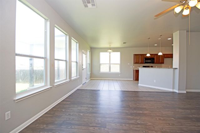 6800 Cromarty LN, Austin, TX 78754