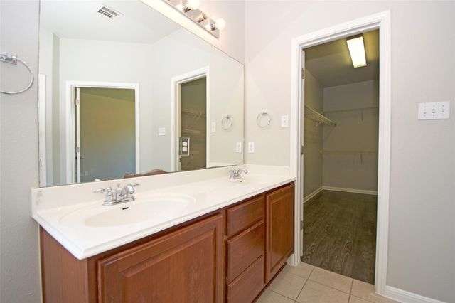 6800 Cromarty LN, Austin, TX 78754