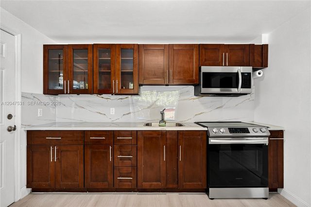 5800 Taylor Street 1, Hollywood, FL 33021