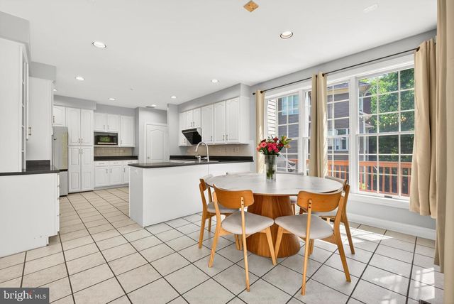 10 CHINABERRY CT, North Potomac, MD 20878