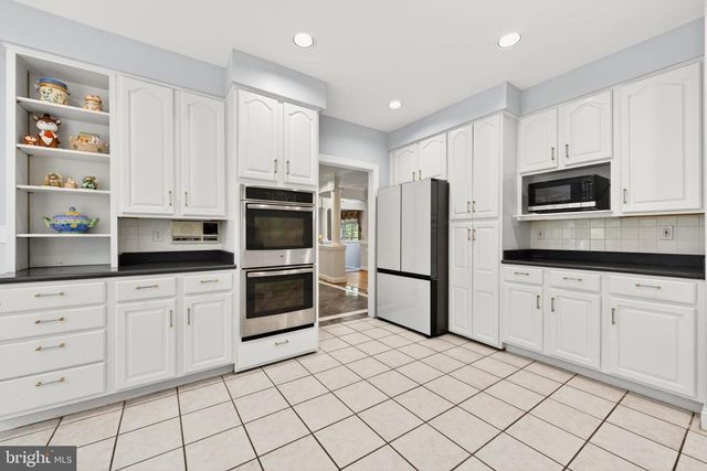 10 CHINABERRY CT, North Potomac, MD 20878
