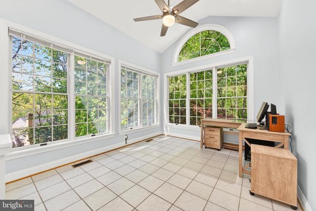 10 CHINABERRY CT, North Potomac, MD 20878