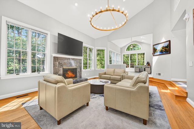 10 CHINABERRY CT, North Potomac, MD 20878