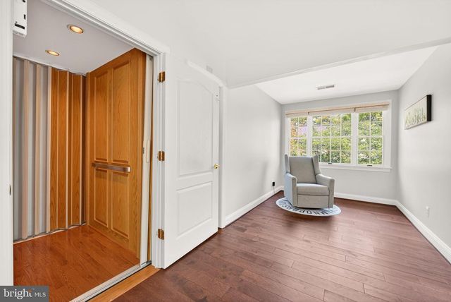 10 CHINABERRY CT, North Potomac, MD 20878