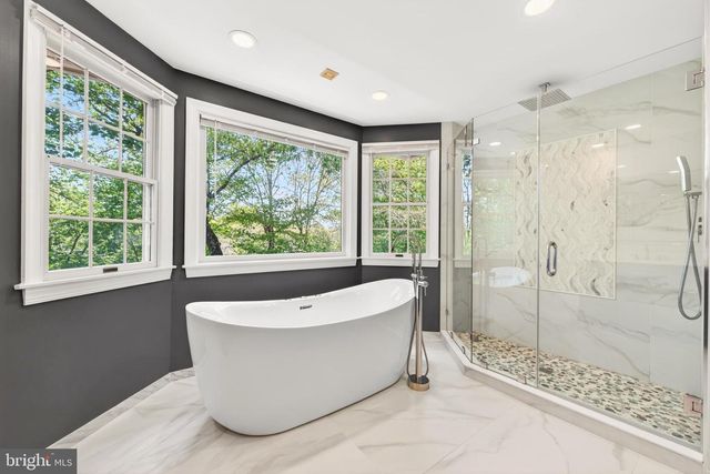 10 CHINABERRY CT, North Potomac, MD 20878
