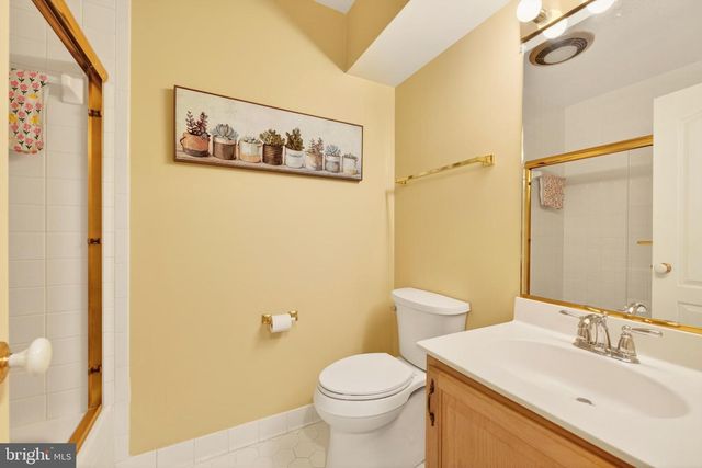 10 CHINABERRY CT, North Potomac, MD 20878