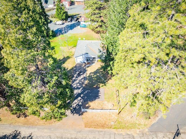 24735 Harrison St, Foresthill, CA 95631