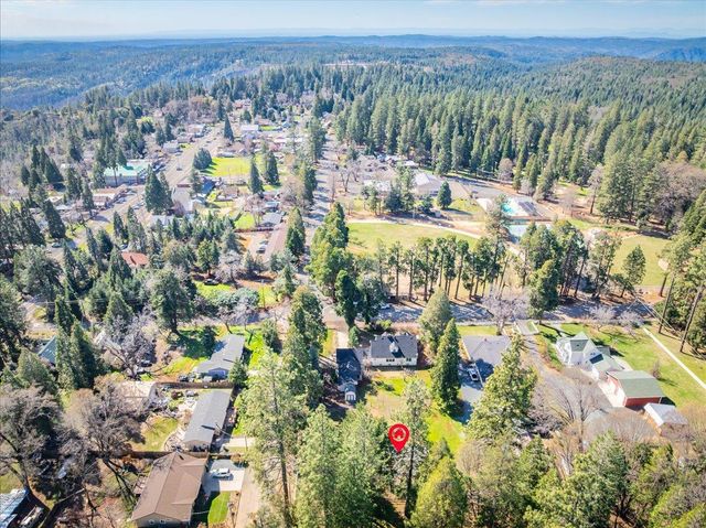 24735 Harrison St, Foresthill, CA 95631