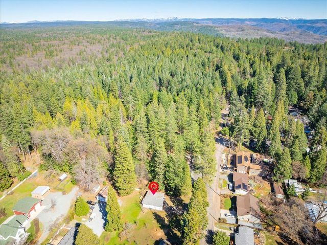 24735 Harrison St, Foresthill, CA 95631