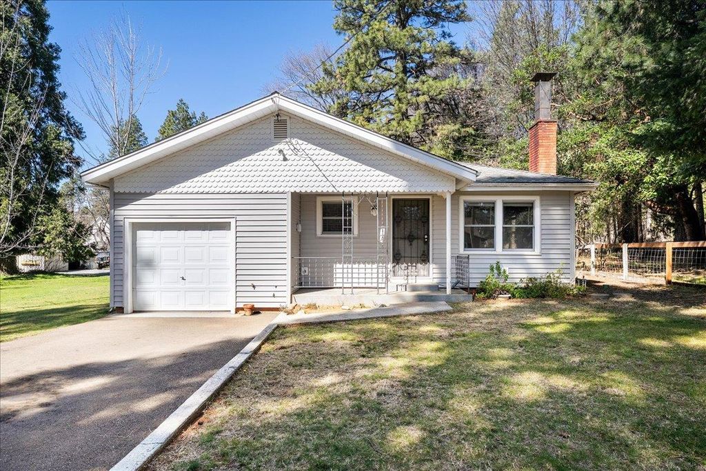 24735 Harrison St, Foresthill, CA 95631