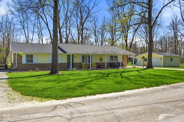 6310 S Overlook Drive, Daleville, IN 47334
