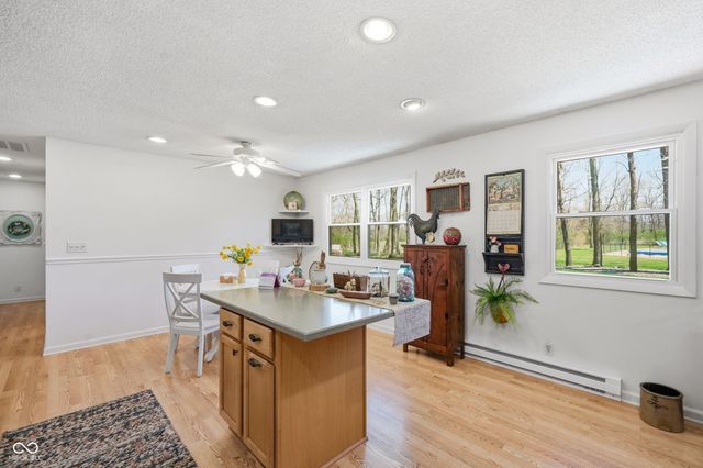 6310 S Overlook Drive, Daleville, IN 47334