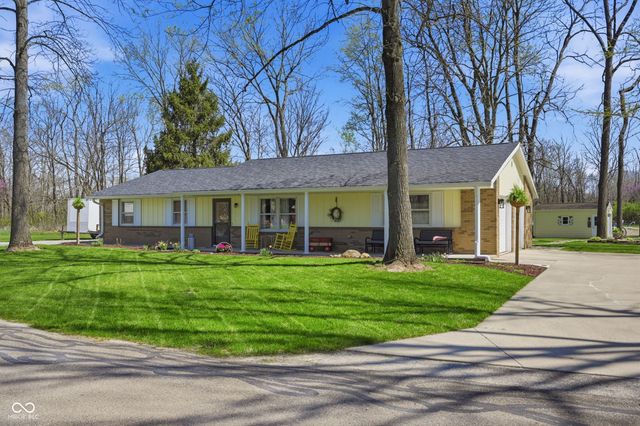 6310 S Overlook Drive, Daleville, IN 47334