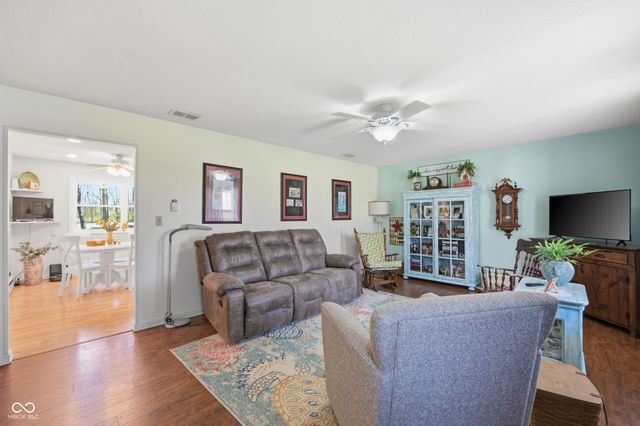 6310 S Overlook Drive, Daleville, IN 47334