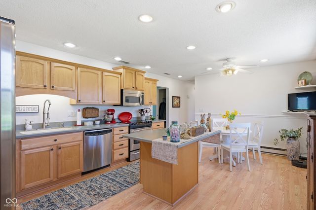 6310 S Overlook Drive, Daleville, IN 47334