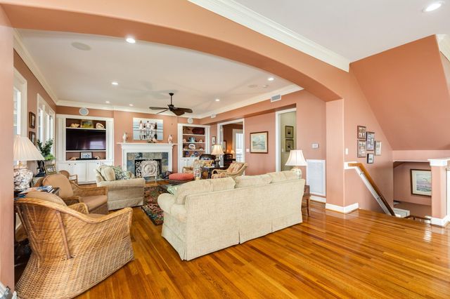 9 Blue Heron Drive, Jamaica Beach, TX 77554