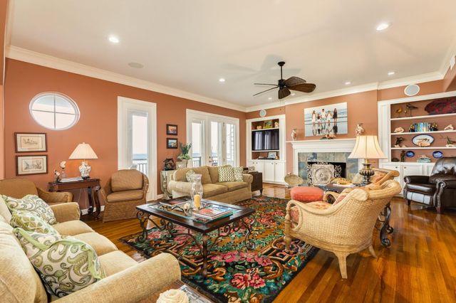 9 Blue Heron Drive, Jamaica Beach, TX 77554