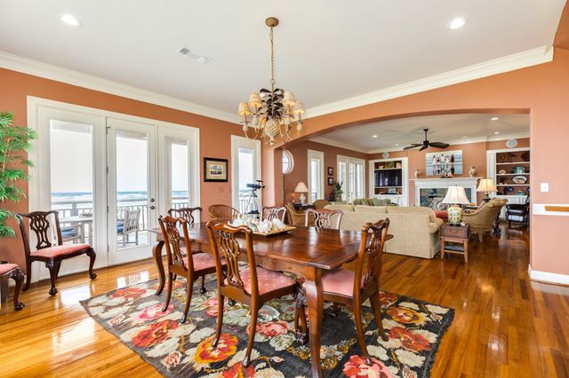 9 Blue Heron Drive, Jamaica Beach, TX 77554