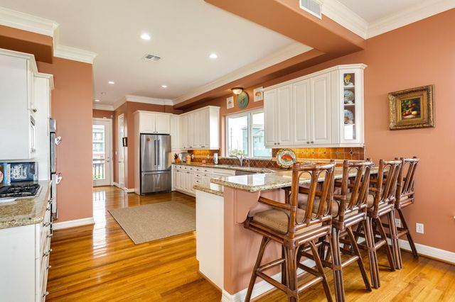 9 Blue Heron Drive, Jamaica Beach, TX 77554