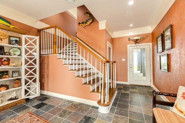 9 Blue Heron Drive, Jamaica Beach, TX 77554