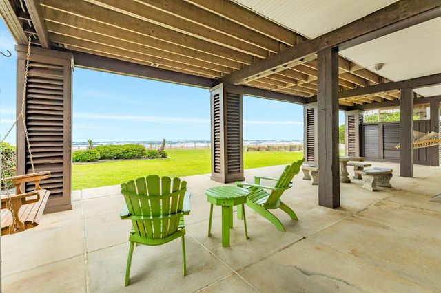 9 Blue Heron Drive, Jamaica Beach, TX 77554