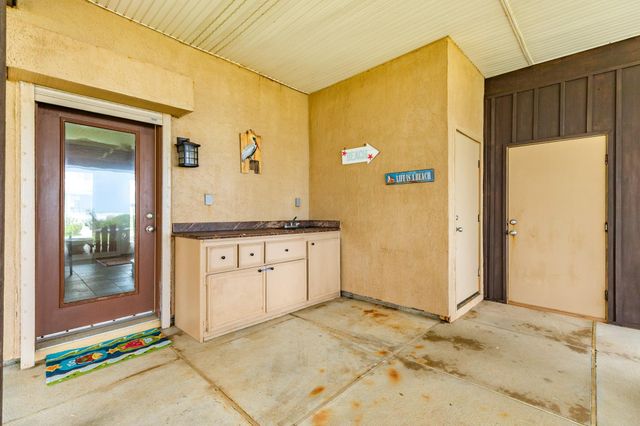 9 Blue Heron Drive, Jamaica Beach, TX 77554