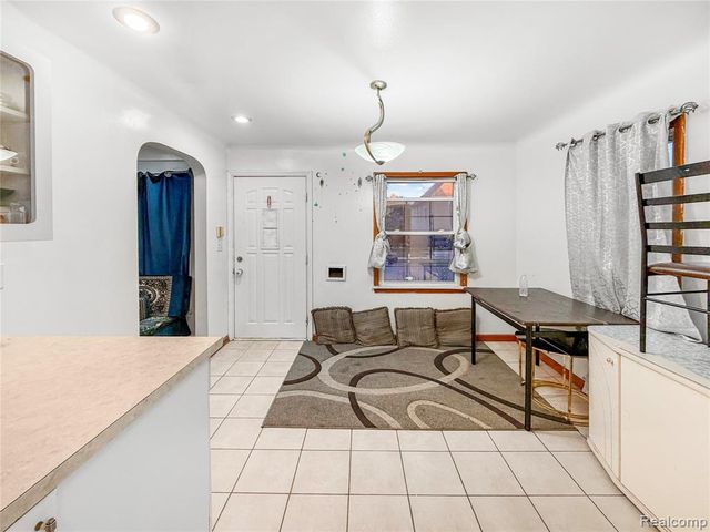 5411 Reuter Street, Dearborn, MI 48126