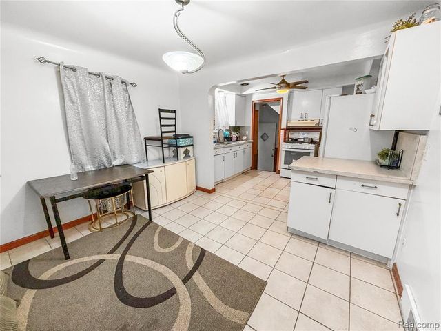 5411 Reuter Street, Dearborn, MI 48126