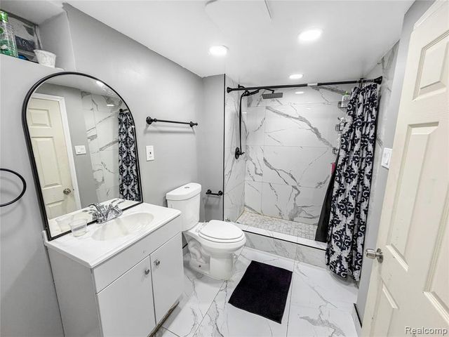 5411 Reuter Street, Dearborn, MI 48126